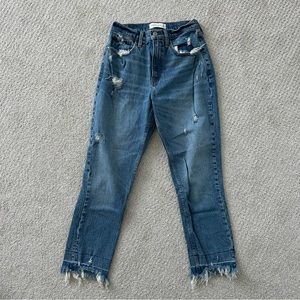 Abercrombie& Fitch High Rise Mom Jeans